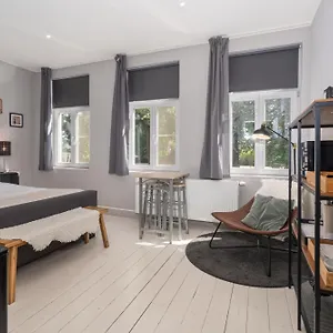 https://spacious-guest-suites-near-historic-market-5-min-walk.bruges-hotels.info